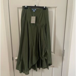 Anthropology brand new dark green skirt size 4.